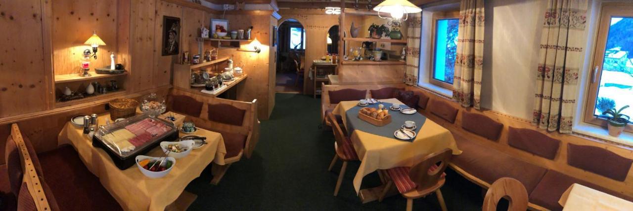 Nonas B&B Galtur Bagian luar foto