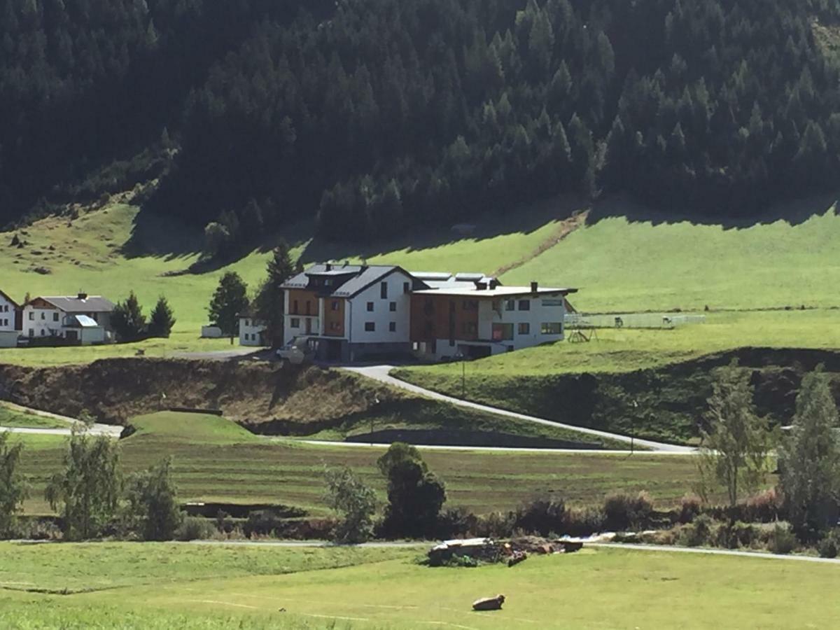 Nonas B&B Galtur Bagian luar foto